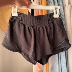 Hotty Hot Low-Rise Lined Short 2.5" thumbnail 1