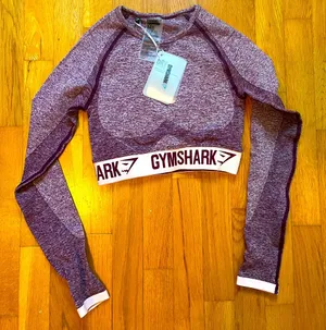 Gymshark long sleeve cropped top thumbnail 1