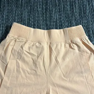 Stretch Woven Relaxed Fit High Rise Short 4" Size XS thumbnail 3
