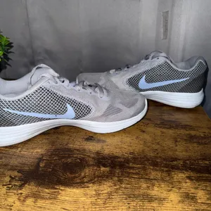 Nike Revolution 3 Running Shoes Women 8.5 Grey Blue 819303-014 Athletic Sneakers thumbnail 7