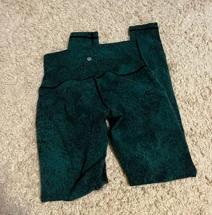 Lululemon Green Speckled Wunder Under 28" luon leggings size 8 thumbnail 4