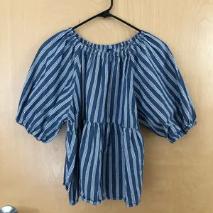 Old Navy blouse thumbnail 1