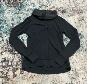 Lululemon sweatshirt thumbnail 1