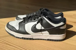 Nike Dunk Low thumbnail 1