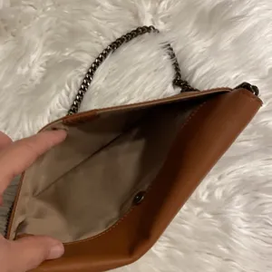 J.Crew 100% Leather Purse /Clutch tan/ brown color excellent condition thumbnail 7