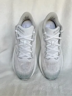 New Balance FuelCell Walker Elite White Grey Matter Women’s Size 9 B thumbnail 2