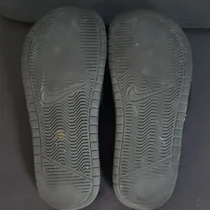 Nike Slides thumbnail 2