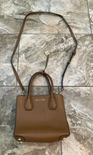 MICHAEL MICHAEL KORS. Mercer Medium Pebbled Leather Crossbody Bag thumbnail 1