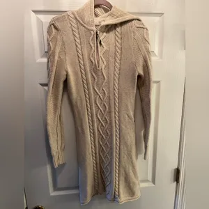 Athleta Hooded Cable Knit Sweater Dress with Zippered Pocket Women’s Size S/M thumbnail 2