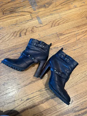 Tory Burch boots thumbnail 3