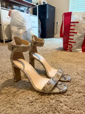 Vince Camuto Heels Snake Print thumbnail 3