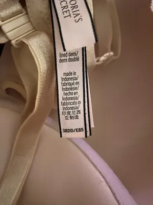 Victoria’s Secret Lined Demi Bra thumbnail 5