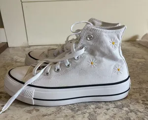 Embroidered Platform Converse thumbnail 1