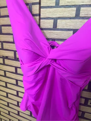 La Blanca Fuschia swim top size 8 thumbnail 3