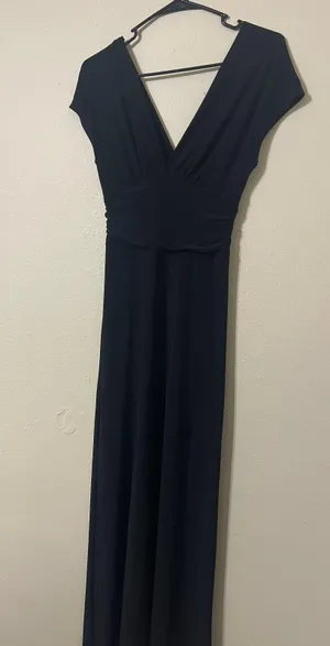 Flattering Long Black Dress Size M thumbnail 3