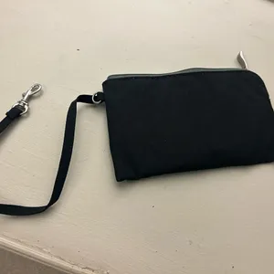 Baggallini Black Pouch with Silver Hardware very clean/like new thumbnail 2
