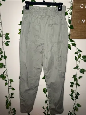 Abercrombie & Fitch High Rise Straight Leg Khahki Cargo Style Pants Green thumbnail 5