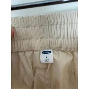 Old Navy Women’s Medium Tan Sand Cargo Chino Jogger Pants thumbnail 2