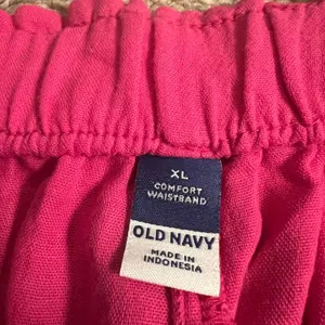 Old Navy Crinkle Gauze Button Up & Shorts Set in Polarized Pink - size XL thumbnail 12