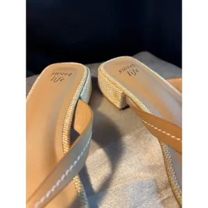 Sweet Life Helen Tan Woven Raffia Block Heel Thong Sandals Square Toe 7.5M thumbnail 4