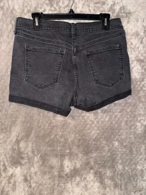 Old Navy Boyfriend Mid-Rise Distressed Denim Shorts Size 10 thumbnail 2
