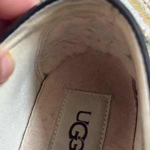 UGG Black and Tan Slip-On Loafers thumbnail 4