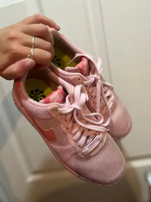 Nike Pink  Air Force 1 Low Crater Flyknit thumbnail 3