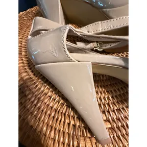 Franco Sarto Nude Patent Peep Toe Platform Heels Ankle Strap Pumps Size 8.5M‎ thumbnail 10