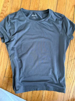 Hollister Top thumbnail 1
