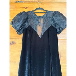 NWT Lulus Alluring Event Black Velvet Lace Puff Sleeve Maxi Dress Banquet Gala L thumbnail 4