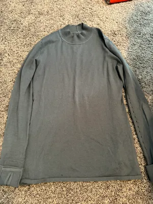 Sweater thumbnail 1