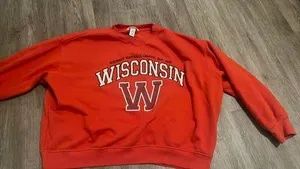 Wisconsin Sweatshirt Size XL thumbnail 1