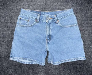 Vintage Y2K Levi’s Relaxed Fit Denim Shorts Women’s 7 / 27 Blue Cotton Jorts thumbnail 1