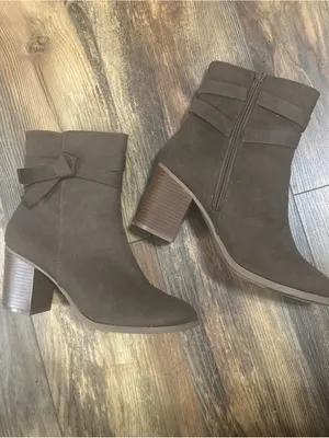 American Eagle Boots Women’s Ankle Booties Brown Side Zip Casual Block Heels 10 thumbnail 3