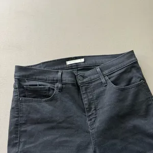 Levi’s 311 SHAPING SKINNY Jeans thumbnail 10