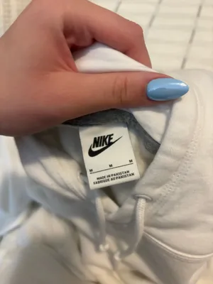White Nike Hoodie thumbnail 3