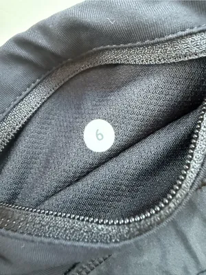 lululemon Run Times Short II Size 6 - Black thumbnail 6