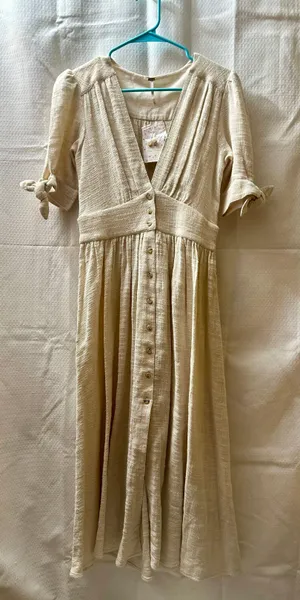 Dress thumbnail 1