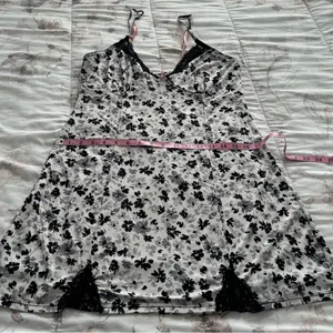 Black and white ditsy floral Y2K goth lace trim slip dress siz M spaghetti boho thumbnail 7