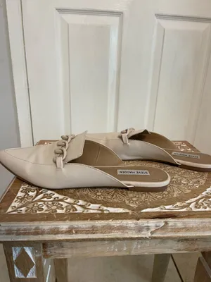 Steve Madden Cream Pointed Chain -Trim Mule. Size 11 thumbnail 5