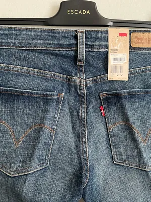 BNWT dark wash Women’s Levi’s mid rise jeans size 6 M/28 thumbnail 3
