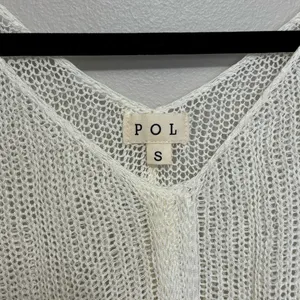 POL V-Neck Open Knit Lightweight Knit Beachy Sweater in Off-White/Ivory - Size S thumbnail 4