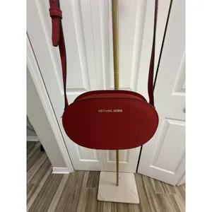 NWT Michael Kors Jet Set Travel Oval Crossbody Bag Red Zip Gold Hardware Strap thumbnail 4