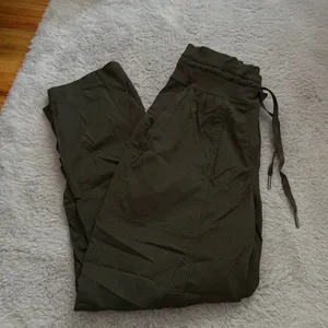 Lululemon Dance Studio Mid-Rise Cropped Pants thumbnail 6