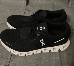 On Cloud Shoes thumbnail 1