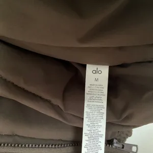 Alo Yoga Premier Bomber Expresso M thumbnail 4