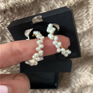Macys Bridge Cultured Pearl Earrings NWT thumbnail 6