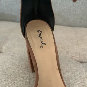 Brown Suede Block Heels thumbnail 4