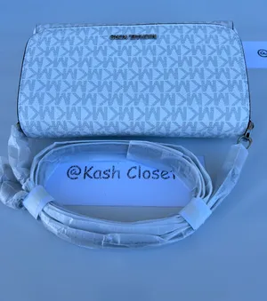 Michael Kors MK Jet Set MD Logo Convertible Crossbody Clutch Bag - Bright White thumbnail 6