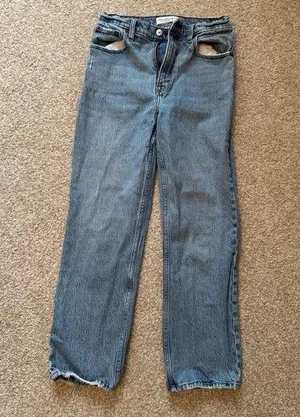 Abercrombie The '90s Straight Ultra High Rise Jeans thumbnail 1